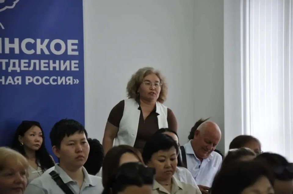 Акцент на развитие . Капитальный ремонт школ и детских садов, а также благоустройство территорий образовательных учреждений стали основными темами встречи Главы города - Председателя #ЭГС Максима Сорокина и депутата... Акцент на развитие . Капитальный ремонт школ и детских садов, а также благоустройство территорий образовательных учреждений стали основными темами встречи Главы города - Председателя #ЭГС Максима Сорокина и депутата...