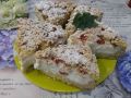 Нежный пирог с творожной начинкой и сочной клубникой: рецептура, поражающая своим вкусом