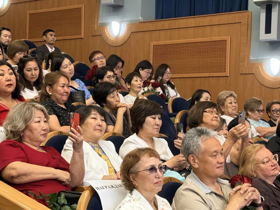 Сегодня в Доме правительства — особенная атмосфера Сегодня в Доме правительства — особенная атмосфера