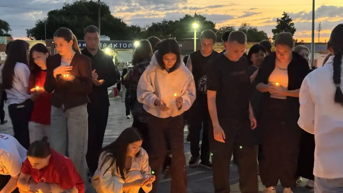 Жители Городовиковского района присоединились к акции «Свеча памяти» Жители Городовиковского района присоединились к акции «Свеча памяти»