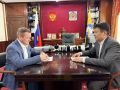 Председатель Народного Хурала (Парламента) Республики Калмыкия Артем Михайлов провел рабочую встречу с председателем Избирательной комиссии Республики Калмыкия Бембей Чужаевым