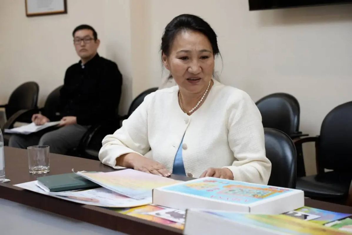 Председатель Правительства Калмыкии Гиляна Босхомджиева провела личный прием граждан Председатель Правительства Калмыкии Гиляна Босхомджиева провела личный прием граждан