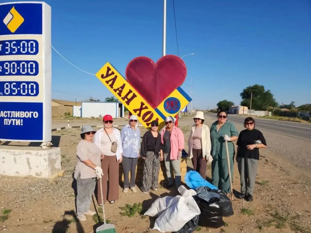 Сегодня в Лагани завершился экологический марафон, приуроченный ко Дню Республики Калмыкия Сегодня в Лагани завершился экологический марафон, приуроченный ко Дню Республики Калмыкия