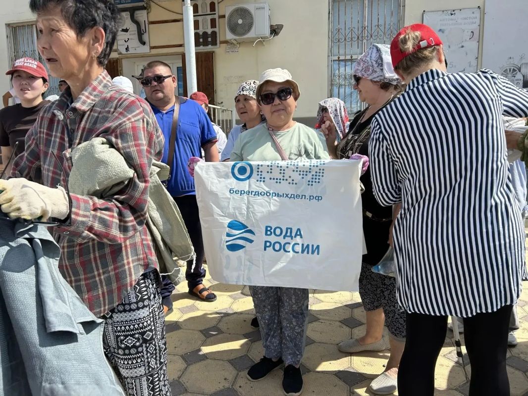 Сегодня в Лагани завершился экологический марафон, приуроченный ко Дню Республики Калмыкия Сегодня в Лагани завершился экологический марафон, приуроченный ко Дню Республики Калмыкия