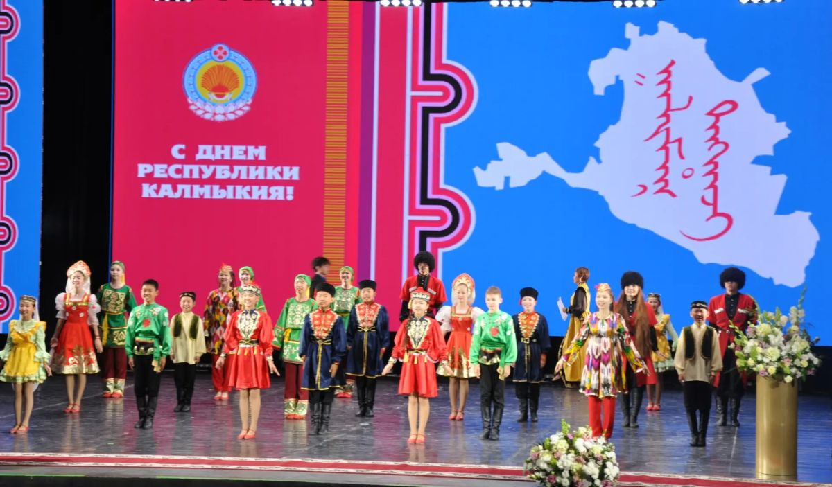 День Республики: чествование героев и тружеников День Республики: чествование героев и тружеников
