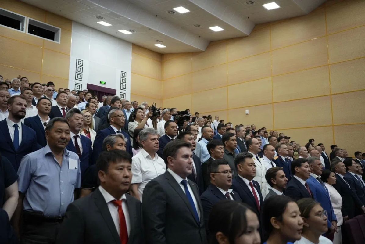 Сегодня в Калмыцкой государственной филармонии состоялось торжественное мероприятие, посвященное 106-й годовщине образования автономии Республики Калмыкия Сегодня в Калмыцкой государственной филармонии состоялось торжественное мероприятие, посвященное 106-й годовщине образования автономии Республики Калмыкия