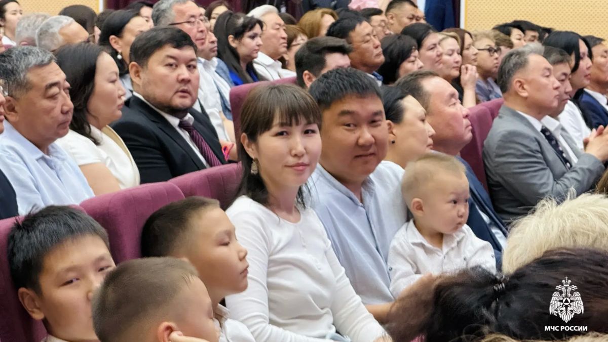 В преддверии большого праздника, в государственной филармонии имени А.Н. Манджиева состоялось торжественное собрание, посвященное 106-й годовщине образования автономии Республики Калмыкия В преддверии большого праздника, в государственной филармонии имени А.Н. Манджиева состоялось торжественное собрание, посвященное 106-й годовщине образования автономии Республики Калмыкия