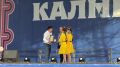 Алдар Лиджиков также вручил награды элистинцам. Особого внимания удостоен Владимир Аджаев, которому присвоено звание «Почётный гражданин Калмыкии». Со сцены он сказал: «Я всю жизнь честно старался работать на благо...
