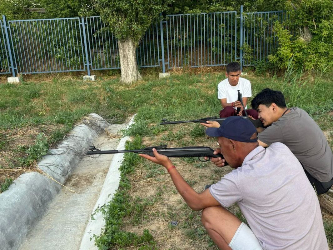 В Калмыкии ко Дню семьи, любви и верности провели праздник для семей защитников Отечества В Калмыкии ко Дню семьи, любви и верности провели праздник для семей защитников Отечества
