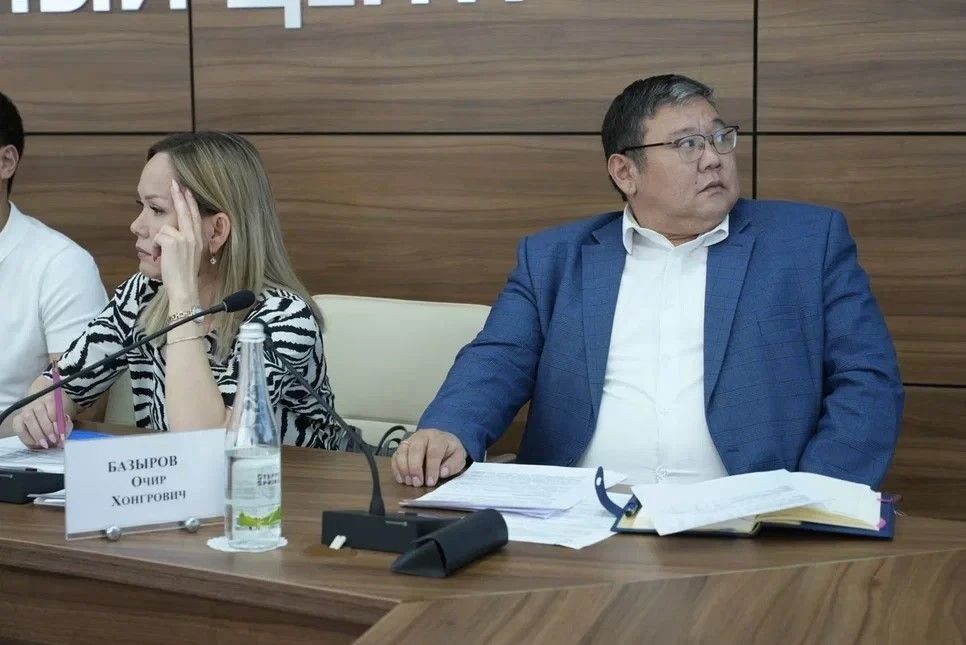 В Правительстве Калмыкии обсудили меры по улучшению инвестиционного климата и условий ведения бизнеса В Правительстве Калмыкии обсудили меры по улучшению инвестиционного климата и условий ведения бизнеса