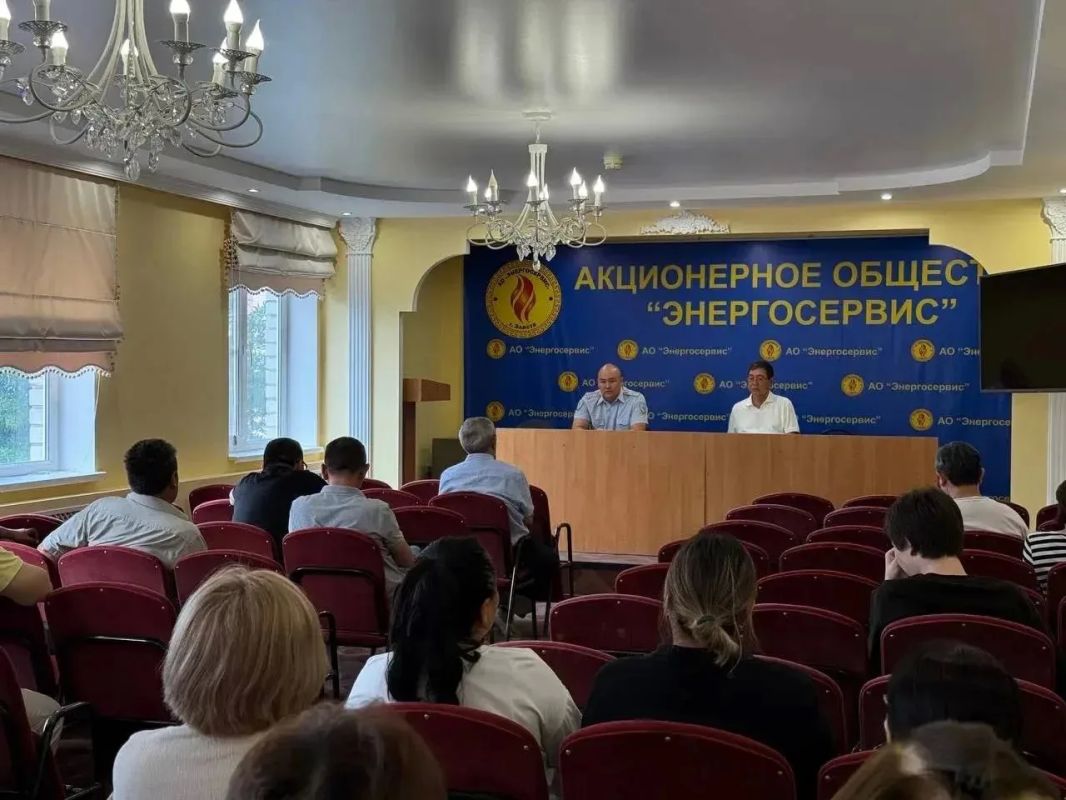 Сотрудники полиции продолжают неустанно напоминать гражданам о фактах дистанционного мошенничества Сотрудники полиции продолжают неустанно напоминать гражданам о фактах дистанционного мошенничества