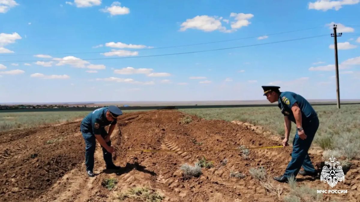 Сотрудники МЧС Калмыкии провели мониторинг пожароопасной обстановки Сотрудники МЧС Калмыкии провели мониторинг пожароопасной обстановки