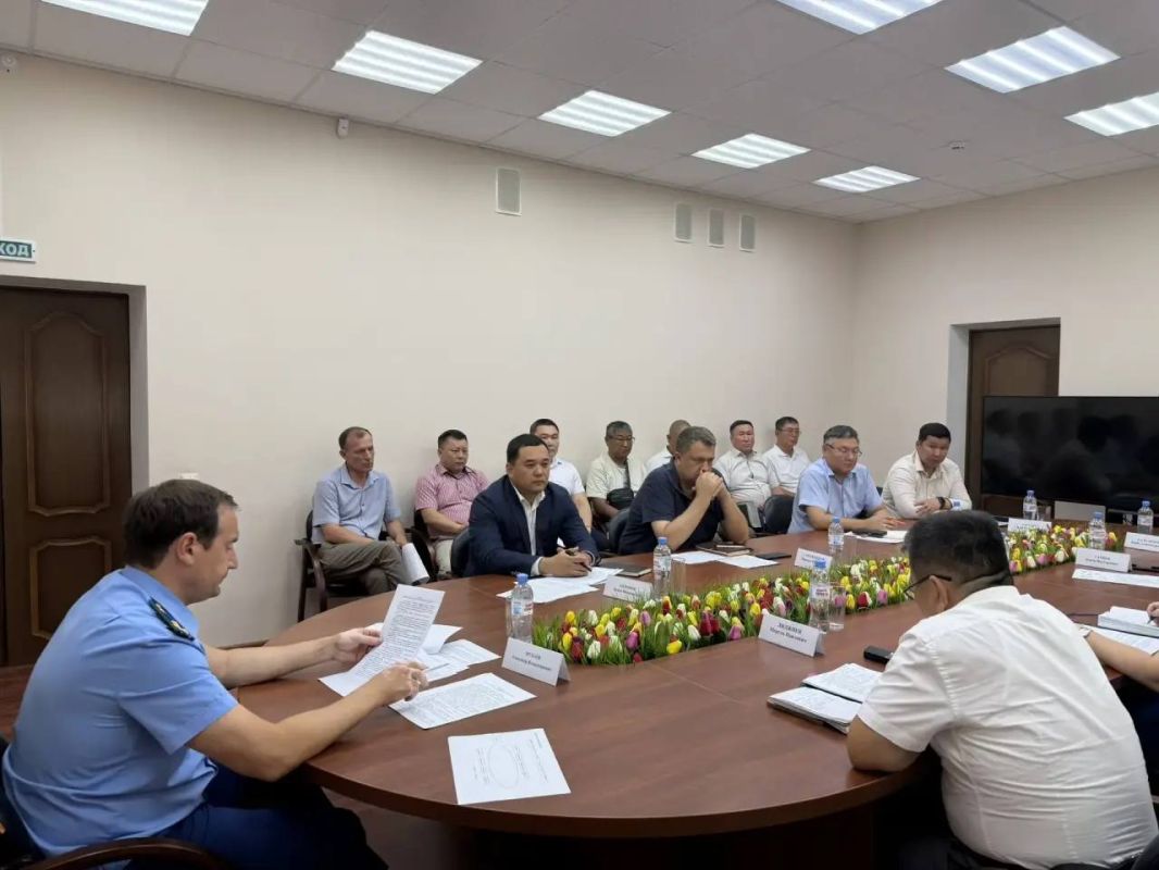 В прокуратуре Республики Калмыкия обсудили вопросы подготовки к отопительному сезону В прокуратуре Республики Калмыкия обсудили вопросы подготовки к отопительному сезону