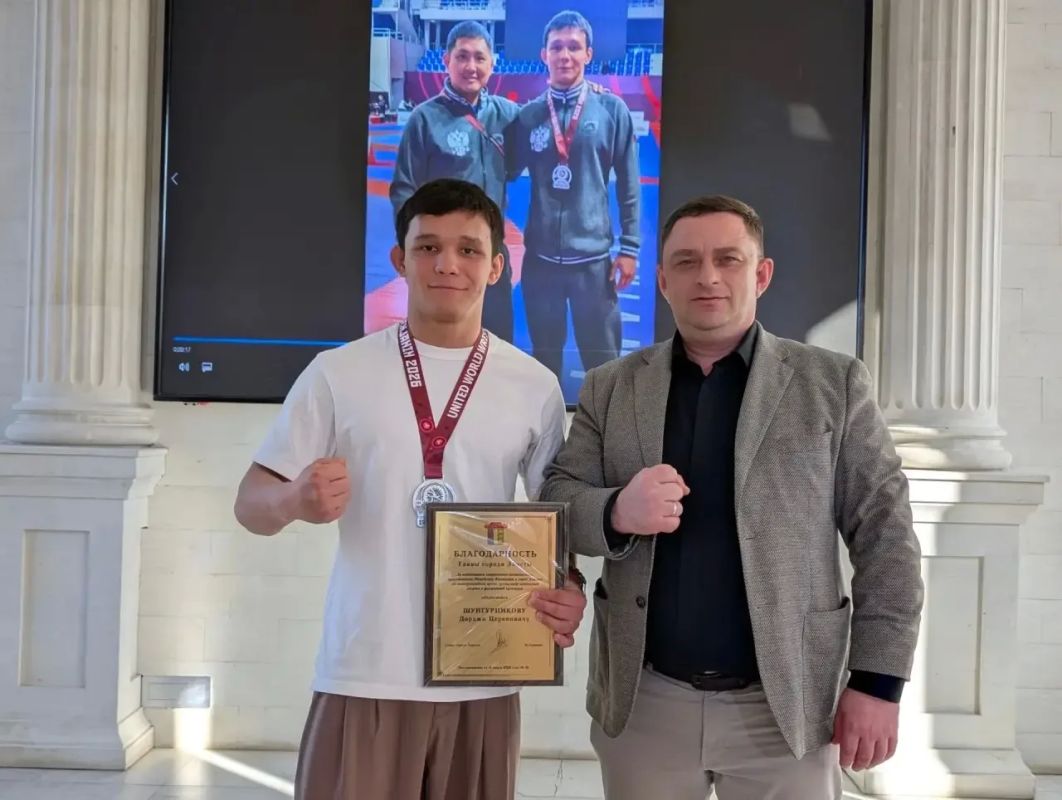 С Днём физкультурника!. Дорогие спортсмены, тренеры и все любители физической культуры! От всей души поздравляем с Днём физкультурника! Этот праздник объединяет всех, кто ведёт активный образ жизни, стремится к здоровью и... С Днём физкультурника!. Дорогие спортсмены, тренеры и все любители физической культуры! От всей души поздравляем с Днём физкультурника! Этот праздник объединяет всех, кто ведёт активный образ жизни, стремится к здоровью и...