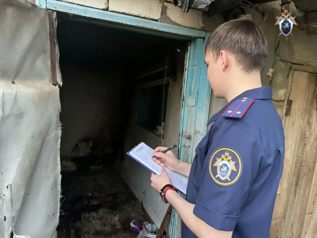 В поселке Аршан следователи устанавливают обстоятельства пожара, в результате которого погиб местный житель