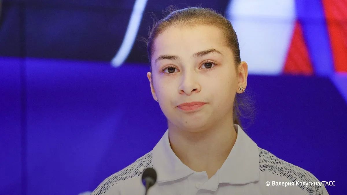 Гимнастки Ангелина Мельникова и Анна Калмыкова получили визы для участия в ЧЕ в Хорватии, сообщил ТАСС первый вице-президент Федерации гимнастики России Василий Титов Гимнастки Ангелина Мельникова и Анна Калмыкова получили визы для участия в ЧЕ в Хорватии, сообщил ТАСС первый вице-президент Федерации гимнастики России Василий Титов