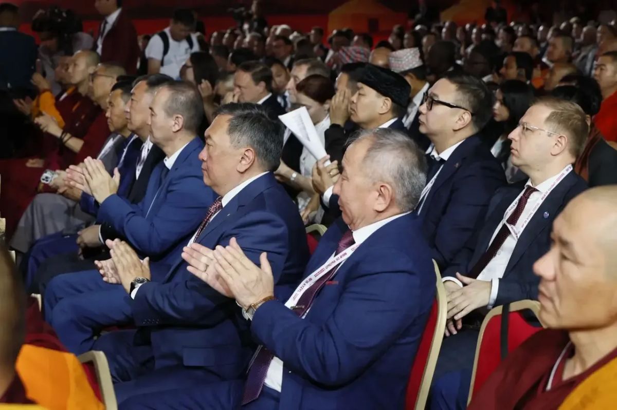 Бату Хасиков: Делегация Калмыкии принимает участие в IV Международном буддийском форуме «Буддизм в диалоге культур: будущее человечества» в Кызыле Бату Хасиков: Делегация Калмыкии принимает участие в IV Международном буддийском форуме «Буддизм в диалоге культур: будущее человечества» в Кызыле