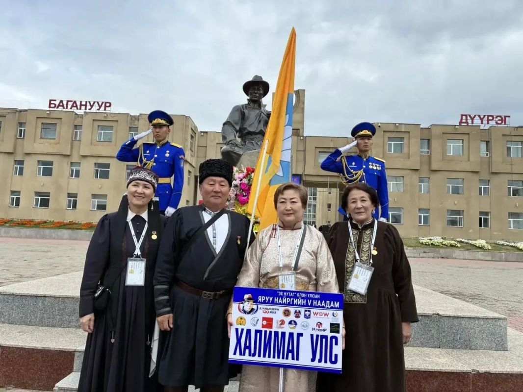 Калмыцкая поэзия вновь звучит на международной арене Калмыцкая поэзия вновь звучит на международной арене