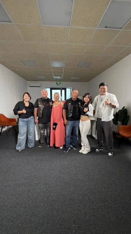 Спасибо нашим гостям!. Благодарим Николая Лиджиева, основателя мотоклуба «Степное братство», Юрия Остапенко, президента мотоклуба, и Эмилию Манджиеву за интересный прямой эфир передачи «ОРА ЦАГ» А вы помните передачу «Время...