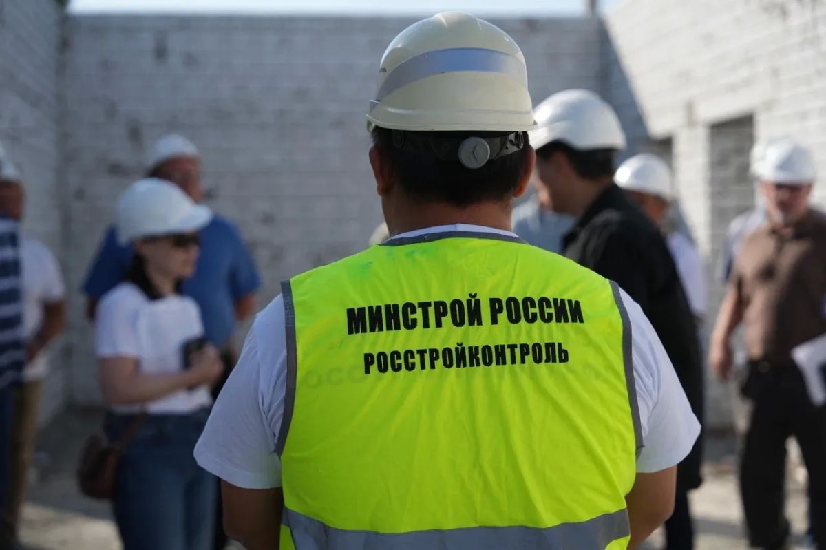Бату Хасиков: Проверил ход строительства социальных объектов в Элисте Бату Хасиков: Проверил ход строительства социальных объектов в Элисте