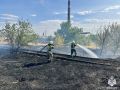 Элистинские пожарные ликвидировали возгорание сухой растительности