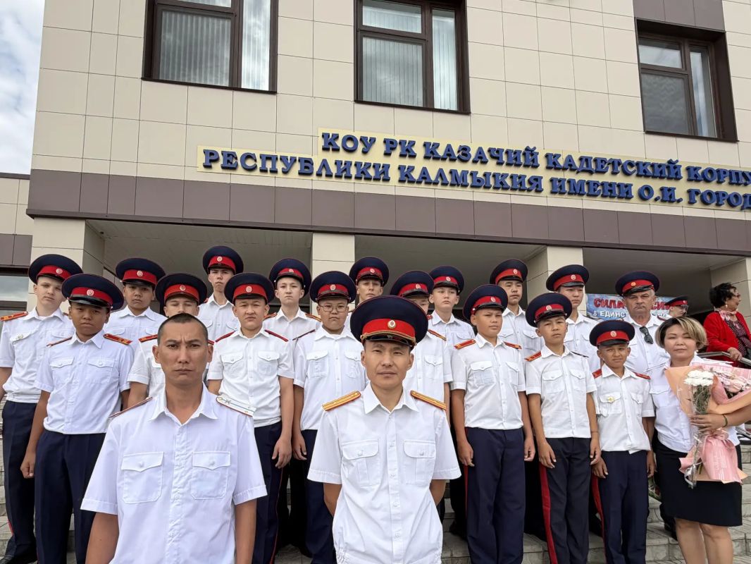 В Республике Калмыкия торжественно открыли профильные кадетские классы Следственного комитета Российской Федерации В Республике Калмыкия торжественно открыли профильные кадетские классы Следственного комитета Российской Федерации