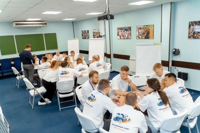 Лидеры, идеи, энергия будущего: Казань впервые объединила председателей молодежных советов МЧС России Лидеры, идеи, энергия будущего: Казань впервые объединила председателей молодежных советов МЧС России
