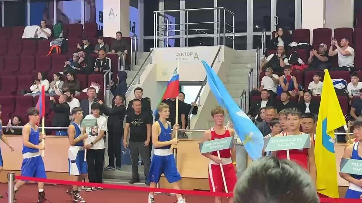 МАСШТАБ ВПЕЧАТЛЯЕТ: БОЛЕЕ 180 СПОРТСМЕНОВ ИЗ 23 РЕГИОНОВ РОССИИ ВЫШЛИ НА ПАРАД ОТКРЫТИЯ