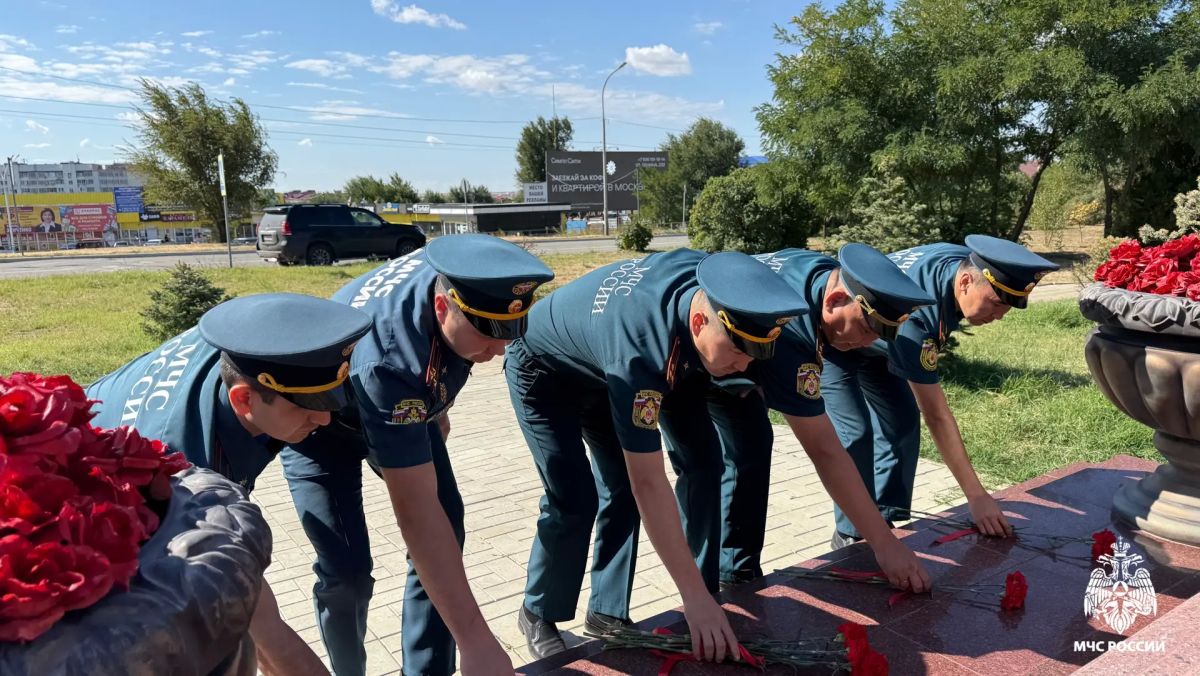 В Главном управлении почтили память Героя Российской Федерации Евгения Зиничева В Главном управлении почтили память Героя Российской Федерации Евгения Зиничева