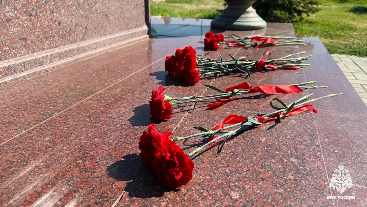 В Главном управлении почтили память Героя Российской Федерации Евгения Зиничева В Главном управлении почтили память Героя Российской Федерации Евгения Зиничева