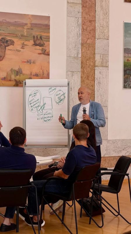 Стратегическая сессия в Элисте: первый блок позади Стратегическая сессия в Элисте: первый блок позади