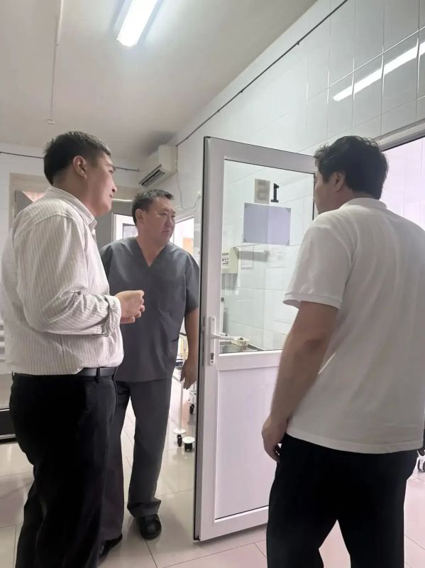 Арслан Мушараев посетил Лаганскую районную больницу Арслан Мушараев посетил Лаганскую районную больницу