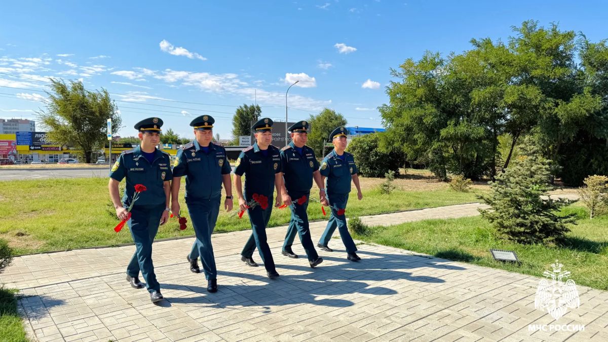 В Главном управлении почтили память Героя Российской Федерации Евгения Зиничева В Главном управлении почтили память Героя Российской Федерации Евгения Зиничева