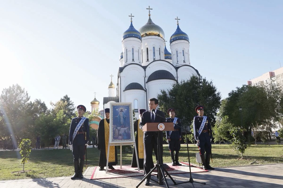 Калмыкию с рабочим визитом посетил Министр строительства и жилищно-коммунального хозяйства России Ирек Энварович Файзуллин Калмыкию с рабочим визитом посетил Министр строительства и жилищно-коммунального хозяйства России Ирек Энварович Файзуллин