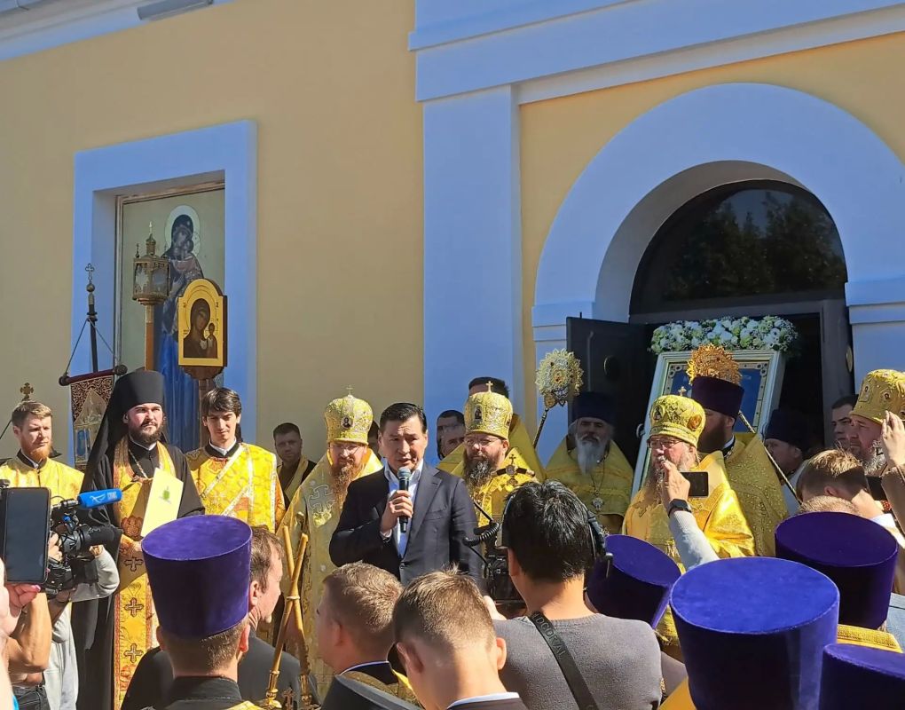 Сегодня в Калмыкии продолжилось празднование 80-летия Явления Христа в Элисте в 1946 году Сегодня в Калмыкии продолжилось празднование 80-летия Явления Христа в Элисте в 1946 году