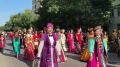 Прямо сейчас в центре Элисты — праздничное шествие в национальных костюмах!