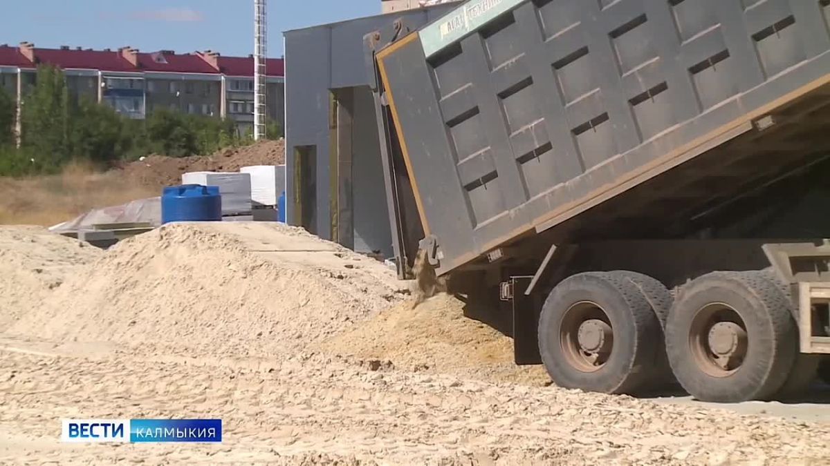 Калмыкия вошла в число первых 22 городов России, где этой осенью откроются бесплатные беговые центры