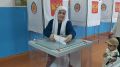 Возраст выборам не помеха. В селе Ульяновка Яшалтинского района на выборы пришла 90летняя Бялкия Давришева - и не одна, а с правнуками! #Калмыкия24