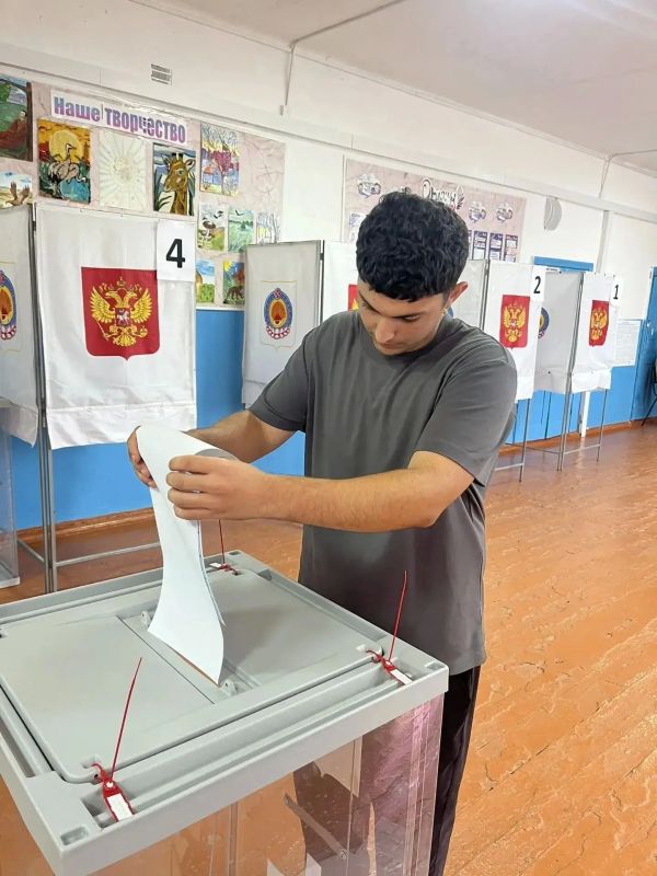 Сегодня — финальный день всероссийской акции «Будь со страной!» Сегодня — финальный день всероссийской акции «Будь со страной!»
