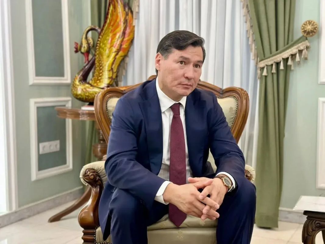 Бату Хасиков: Провел рабочую встречу с Чрезвычайным и Полномочным Послом Исламской Республики Иран в России Каземом Джалали Бату Хасиков: Провел рабочую встречу с Чрезвычайным и Полномочным Послом Исламской Республики Иран в России Каземом Джалали