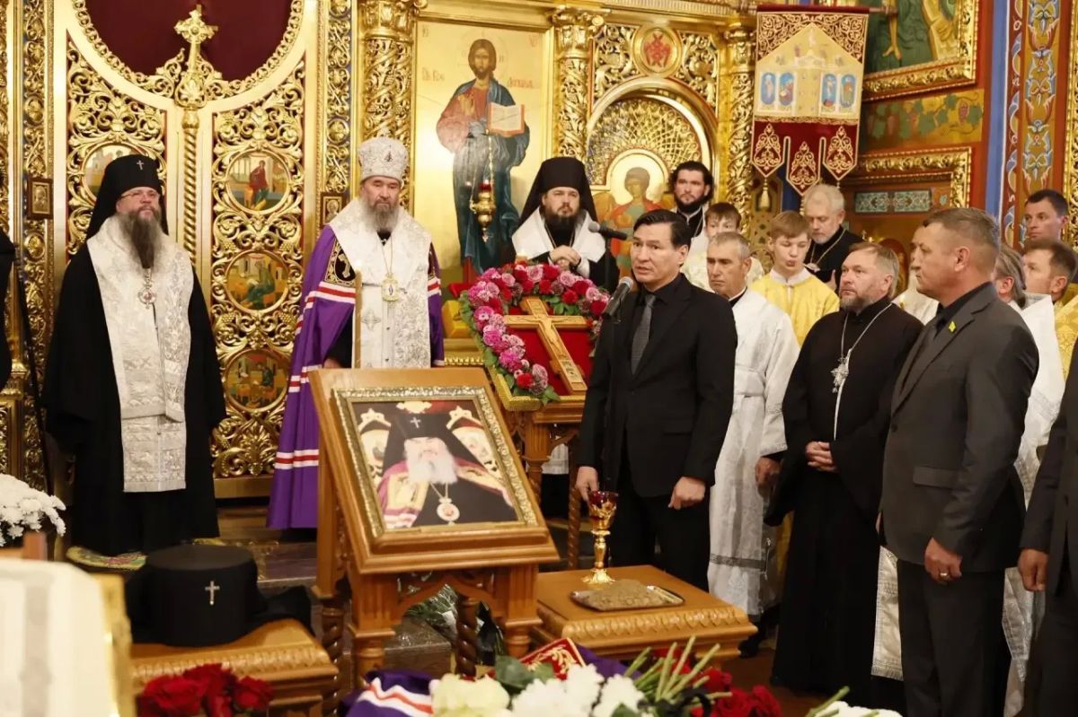 Бату Хасиков: В Калмыкии простились с первым правящим архиереем Элистинской и Калмыцкой епархии архиепископом Зосимой Бату Хасиков: В Калмыкии простились с первым правящим архиереем Элистинской и Калмыцкой епархии архиепископом Зосимой