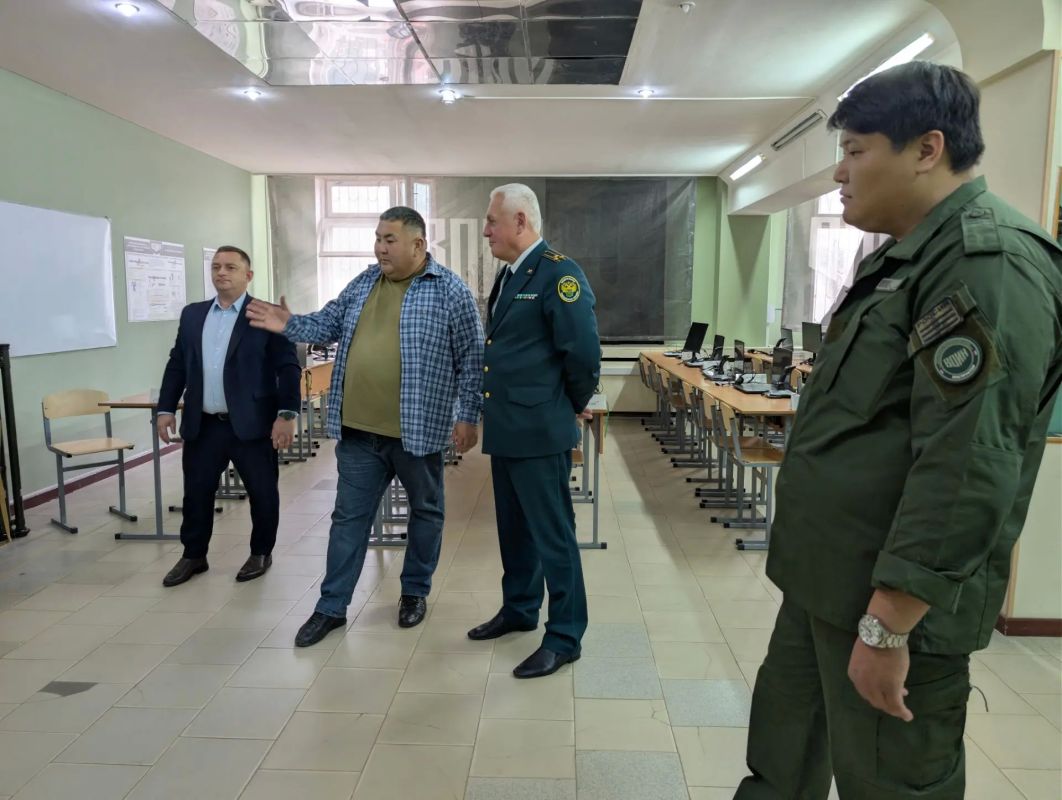 Максим Сорокин: Калмыкия может стать логистическим центром ЮФО Максим Сорокин: Калмыкия может стать логистическим центром ЮФО