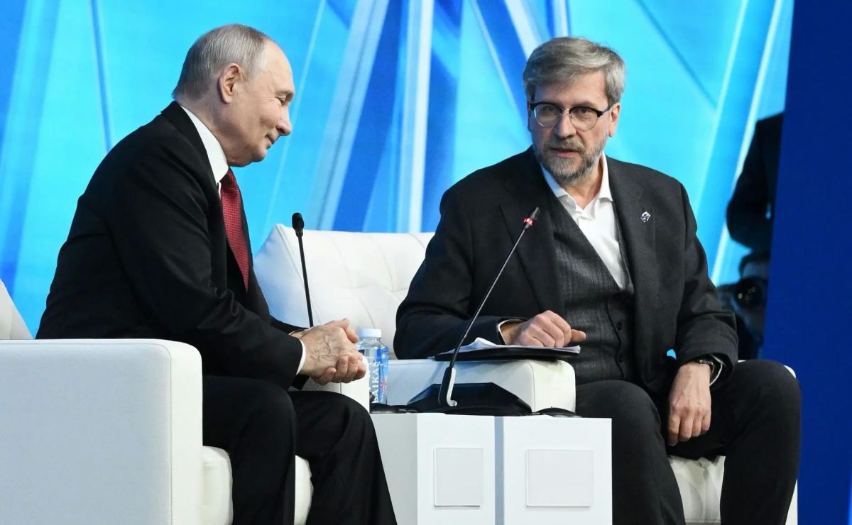 Бату Хасиков: Президент России Владимир Владимирович Путин принимает участие в заседании Международного дискуссионного клуба «Валдай» Бату Хасиков: Президент России Владимир Владимирович Путин принимает участие в заседании Международного дискуссионного клуба «Валдай»