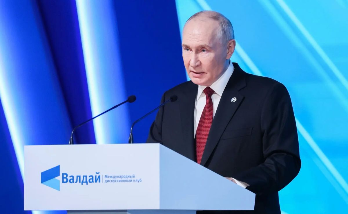 Бату Хасиков: Президент России Владимир Владимирович Путин принимает участие в заседании Международного дискуссионного клуба «Валдай»