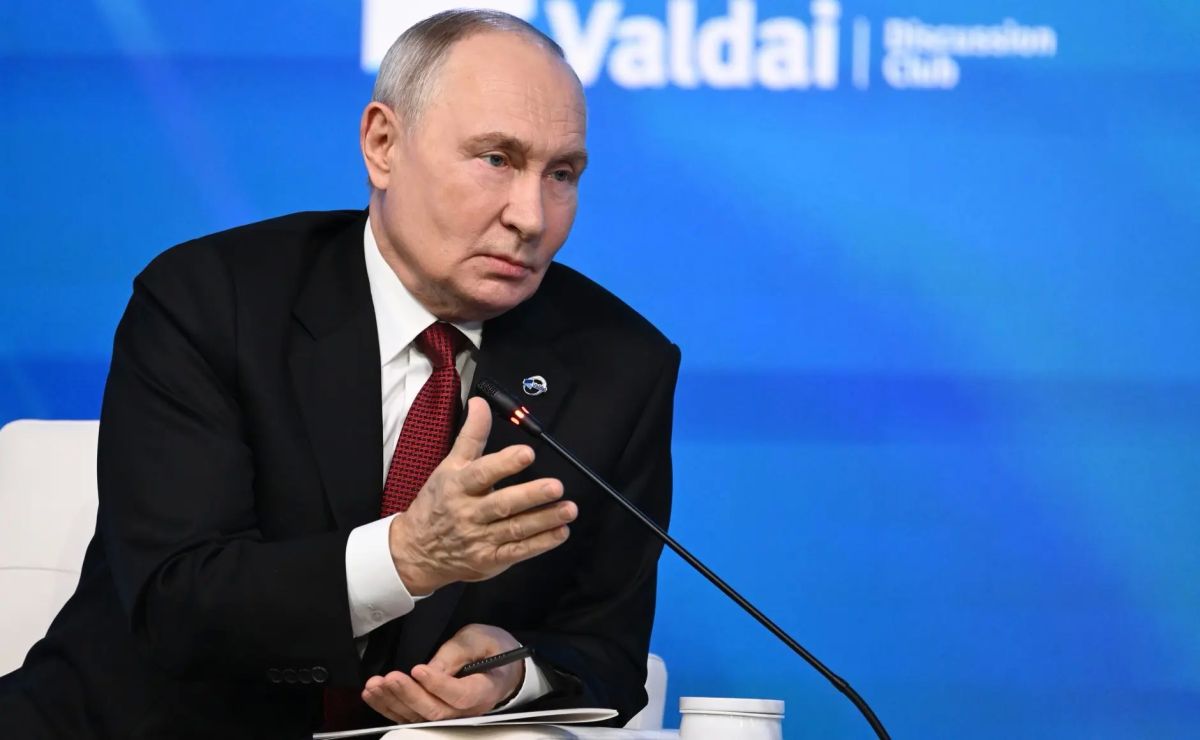 Бату Хасиков: Президент России Владимир Владимирович Путин принимает участие в заседании Международного дискуссионного клуба «Валдай» Бату Хасиков: Президент России Владимир Владимирович Путин принимает участие в заседании Международного дискуссионного клуба «Валдай»