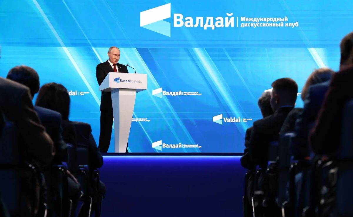 Бату Хасиков: Президент России Владимир Владимирович Путин принимает участие в заседании Международного дискуссионного клуба «Валдай» Бату Хасиков: Президент России Владимир Владимирович Путин принимает участие в заседании Международного дискуссионного клуба «Валдай»