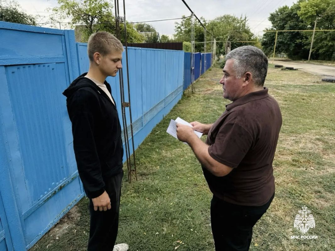 Добровольный пожарный из Калмыкии стал лучшим в Южном федеральном округе Добровольный пожарный из Калмыкии стал лучшим в Южном федеральном округе