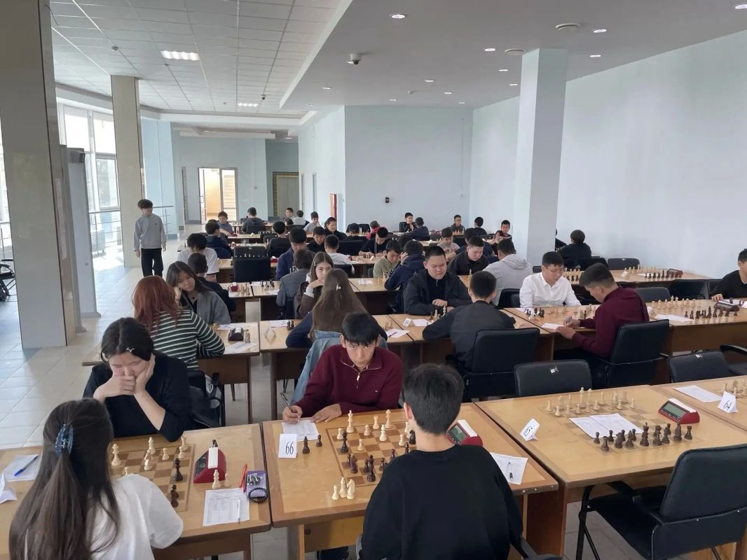 Четвертый игровой день Первенства Калмыкии по шахматам Четвертый игровой день Первенства Калмыкии по шахматам