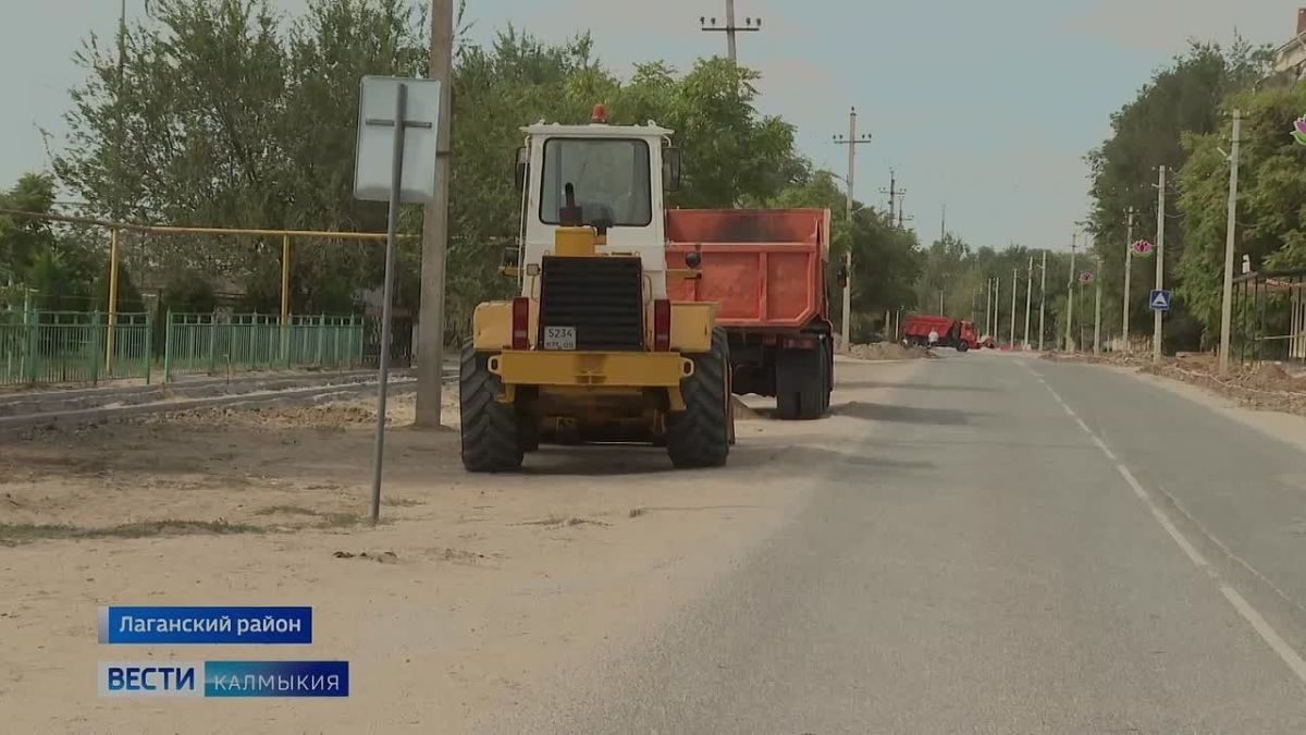 В Лагани продолжается масштабное обновление дорог