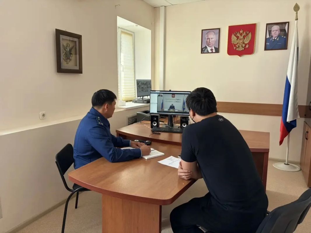Прокурор республики провел прием жителей Октябрьского и Малодербетовского районов Прокурор республики провел прием жителей Октябрьского и Малодербетовского районов